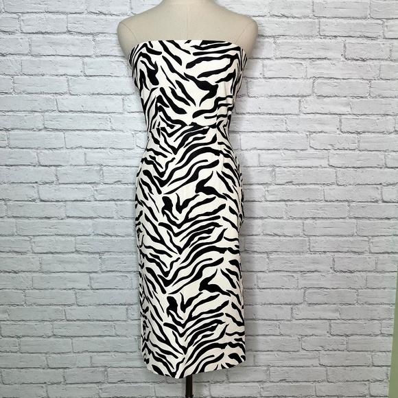 🔥NWT Leather zebra print Knee Length Dress, Size Medium - Picture 3 of 15